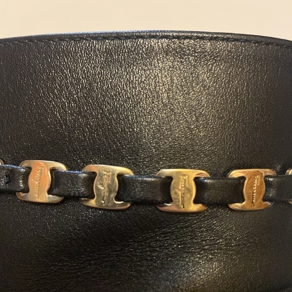 Salvatore Ferragamo Ghila Booties. With bag. New heels and newly polishe… - Picture 12 of 15